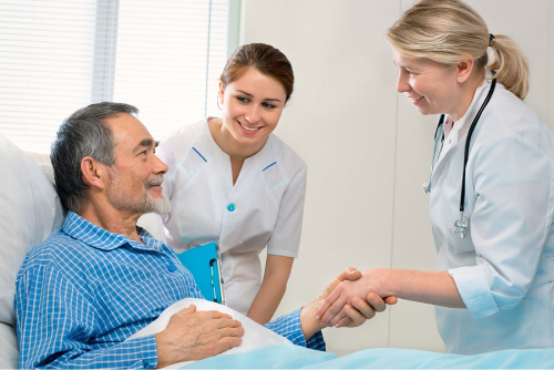 Врачи и пациент